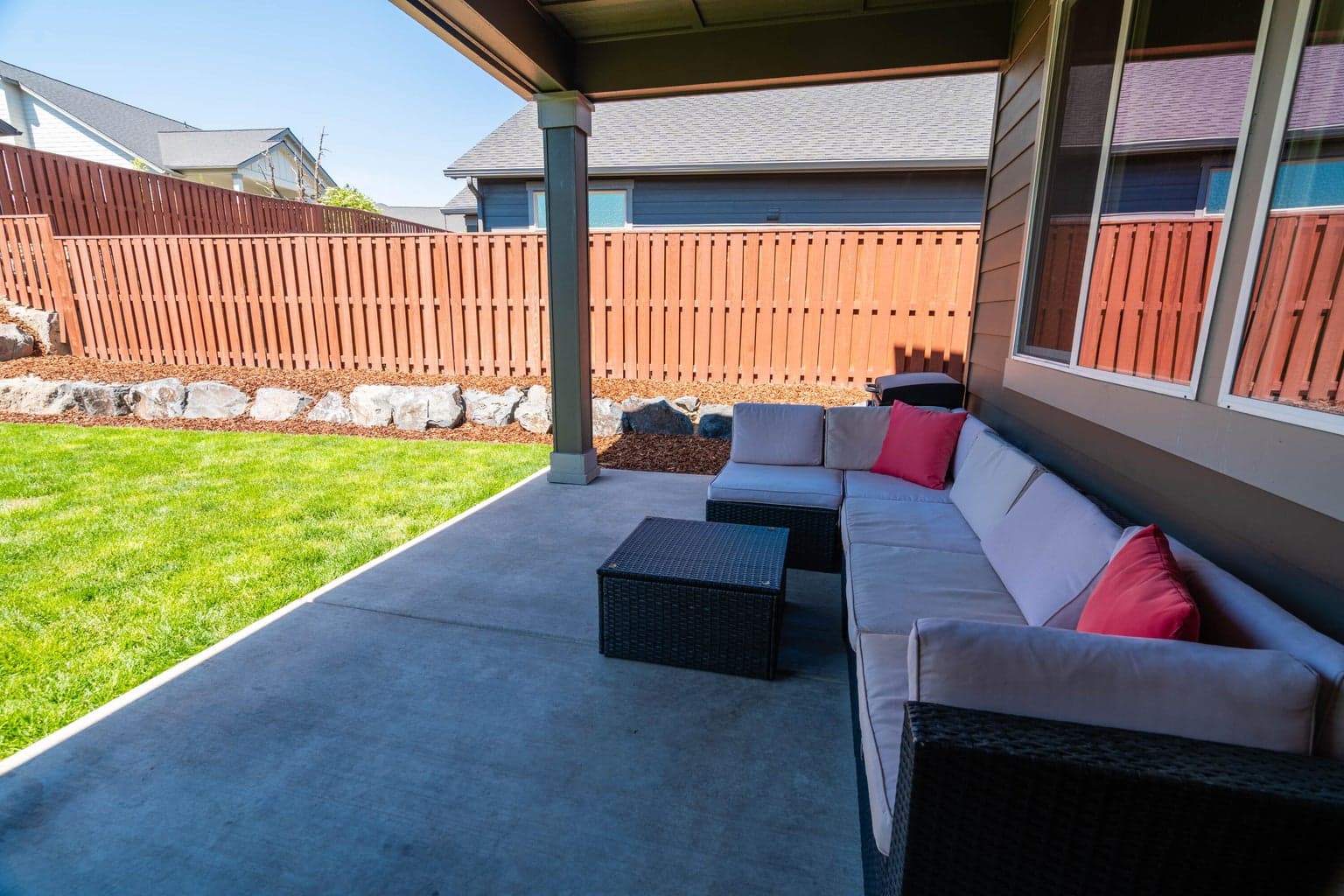 Photo of 1144 NE Henry Drive 28 of 40