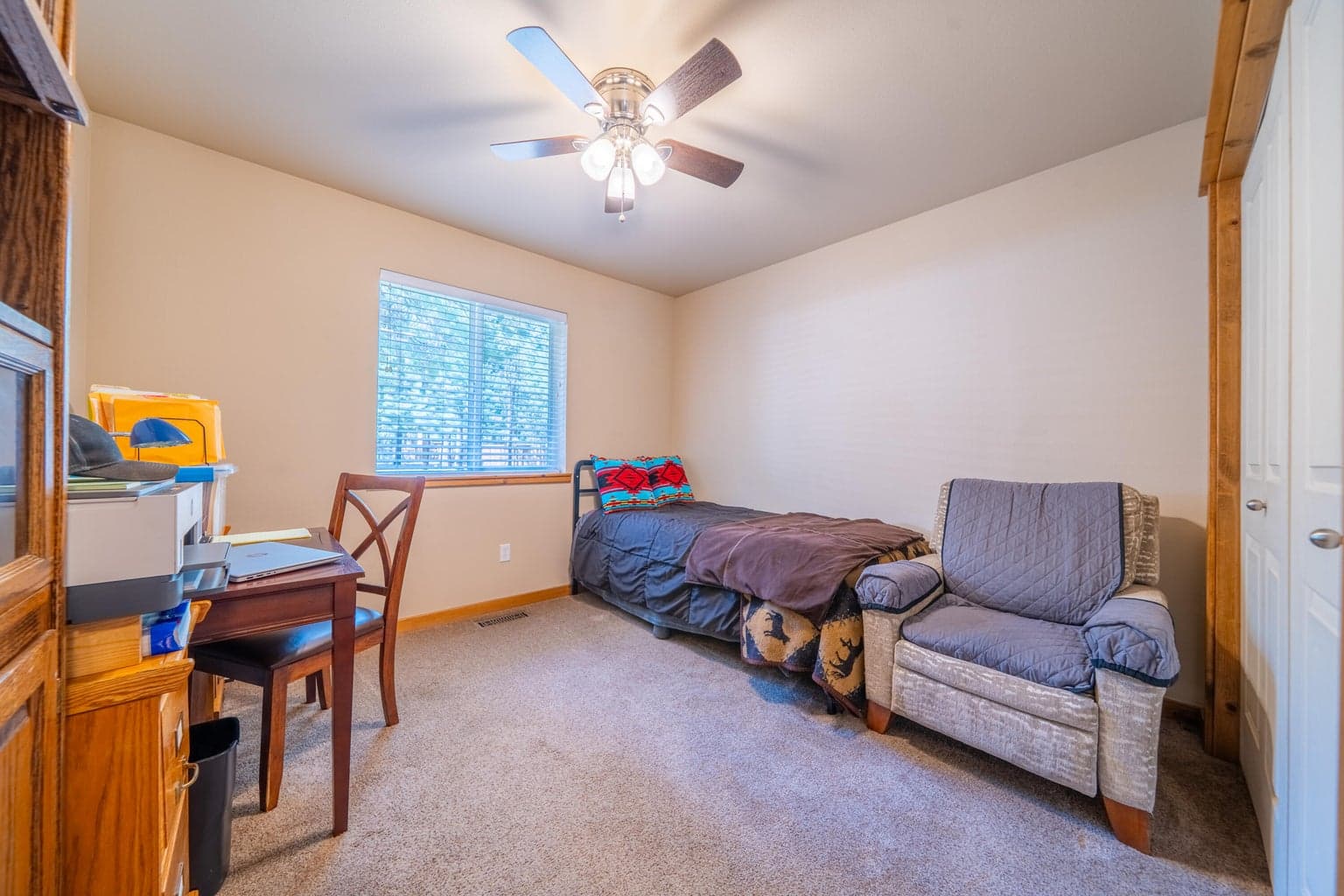 Photo of 15876 Sunrise Boulevard 29 of 51