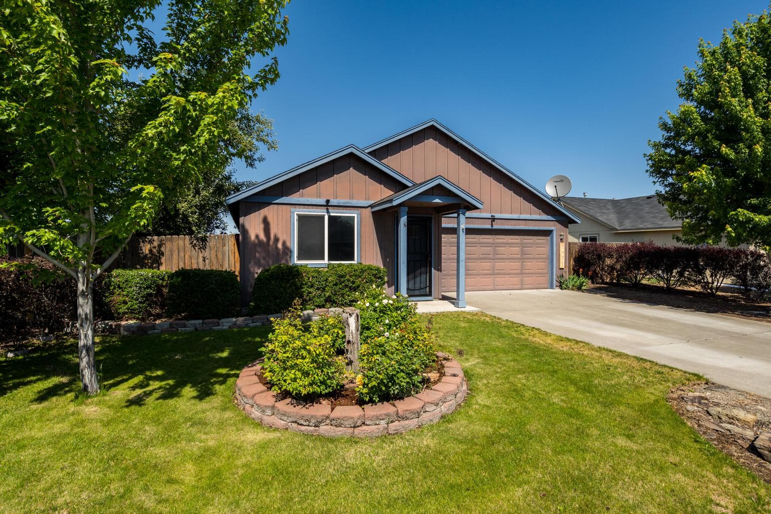 Photo of 2471 3rd 1 of 27