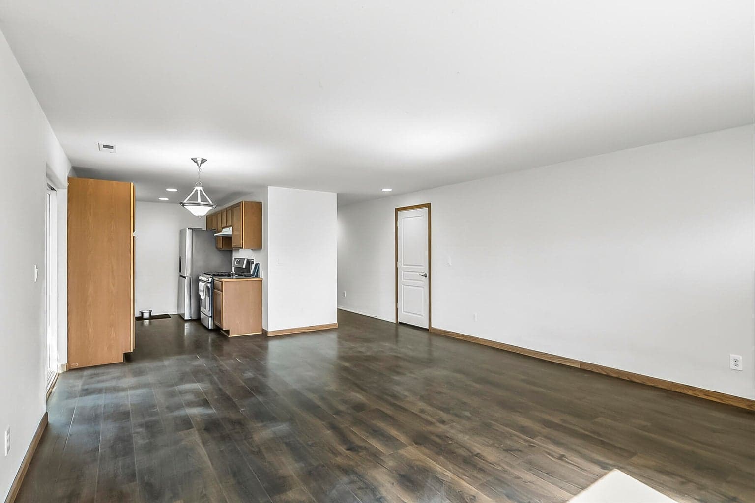Photo of 2471 3rd 5 of 27
