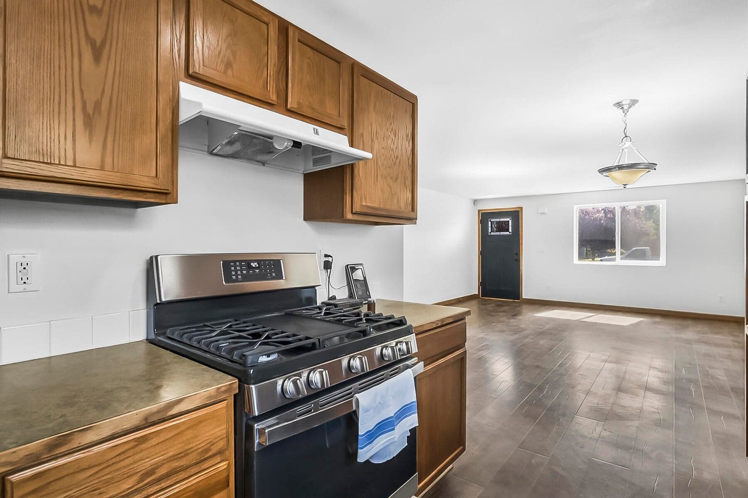 Photo of 2471 NE 3rd Street 9 of 27