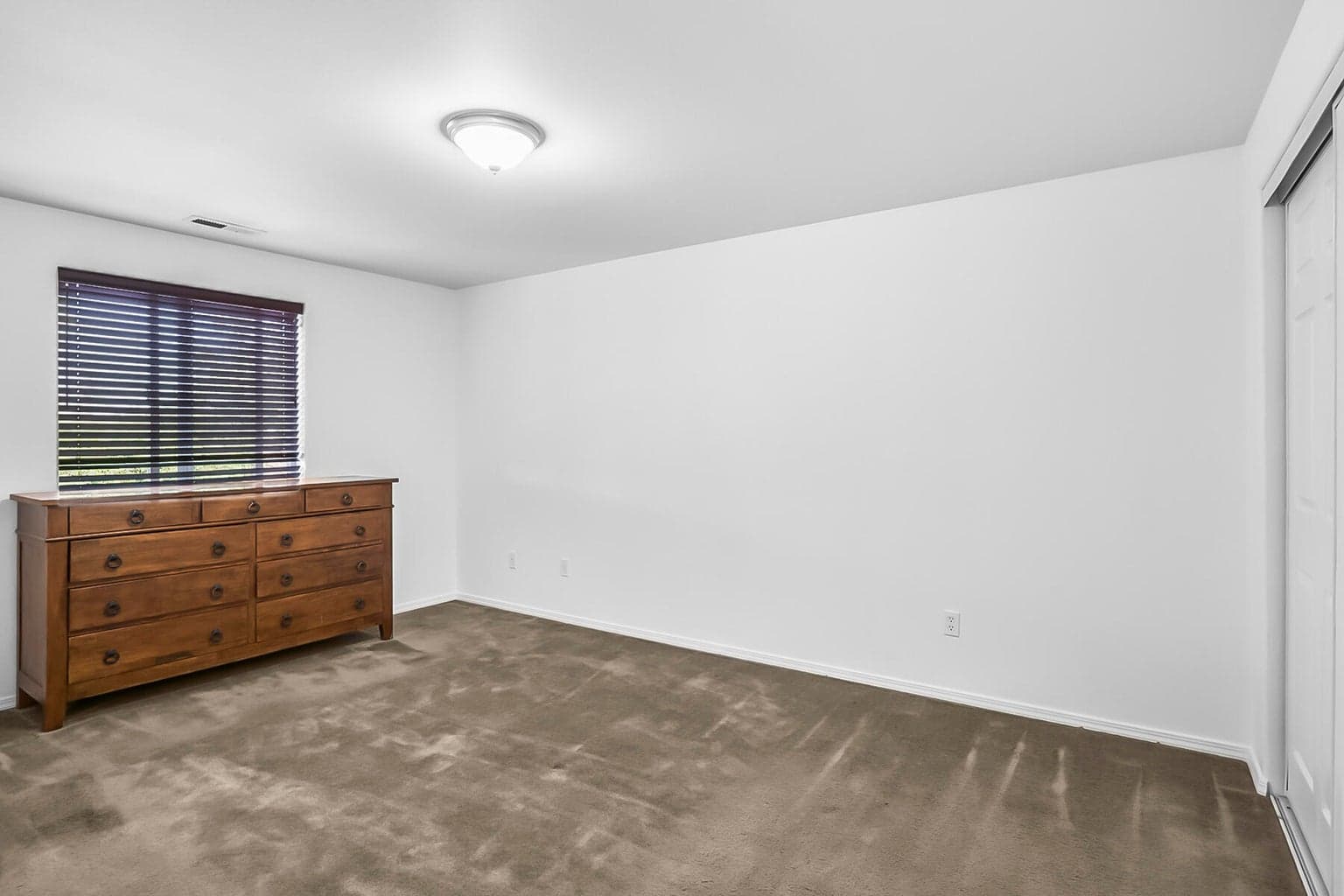 Photo of 2471 NE 3rd Street 12 of 27