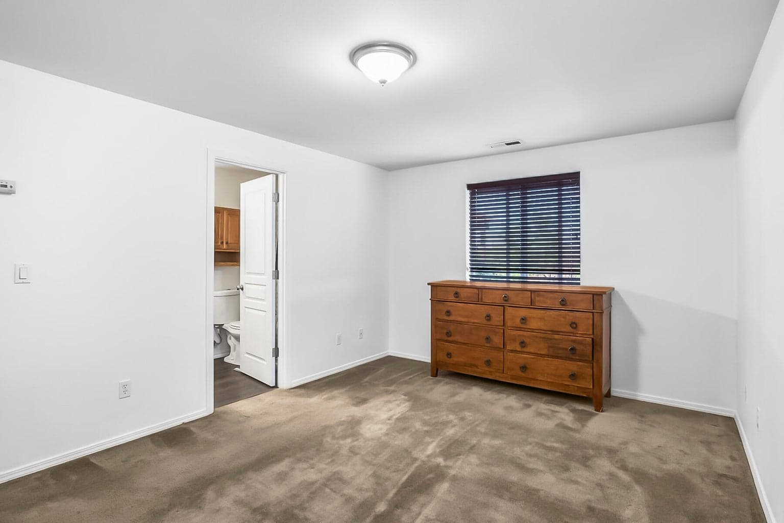 Photo of 2471 NE 3rd Street 13 of 27