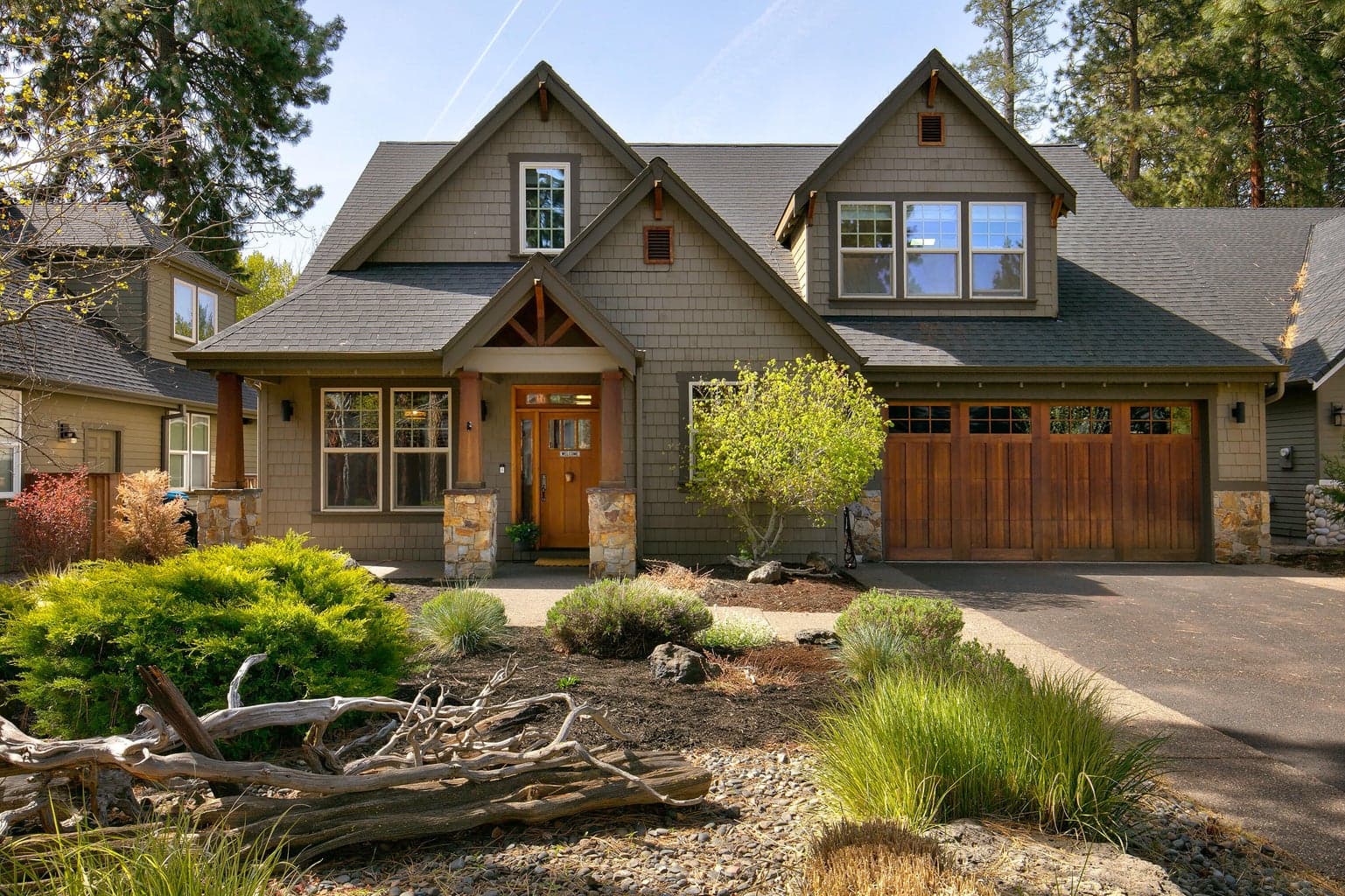 Photo of 935 Creek View 2 of 32
