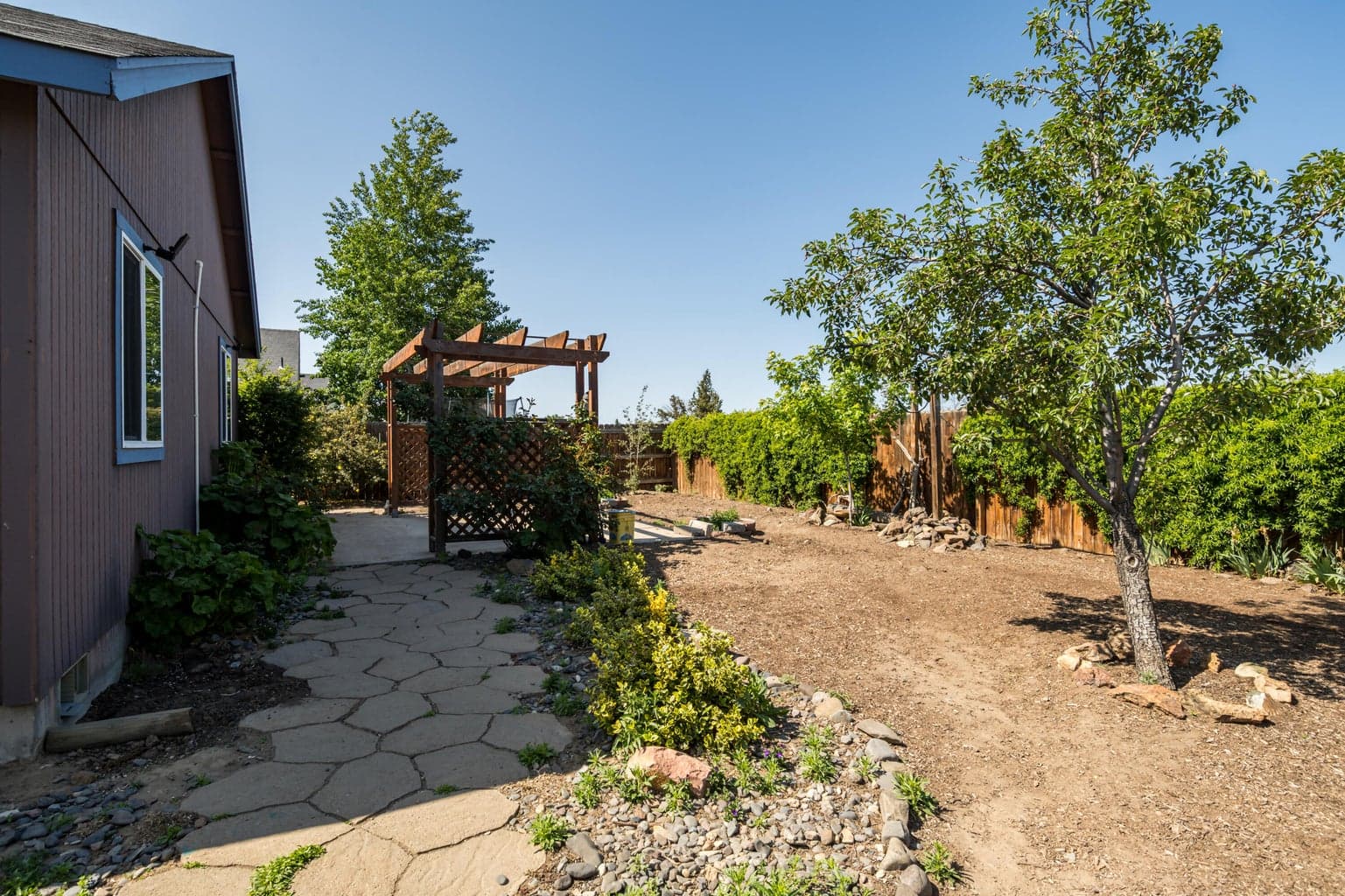 Photo of 2471 NE 3rd Street 18 of 27