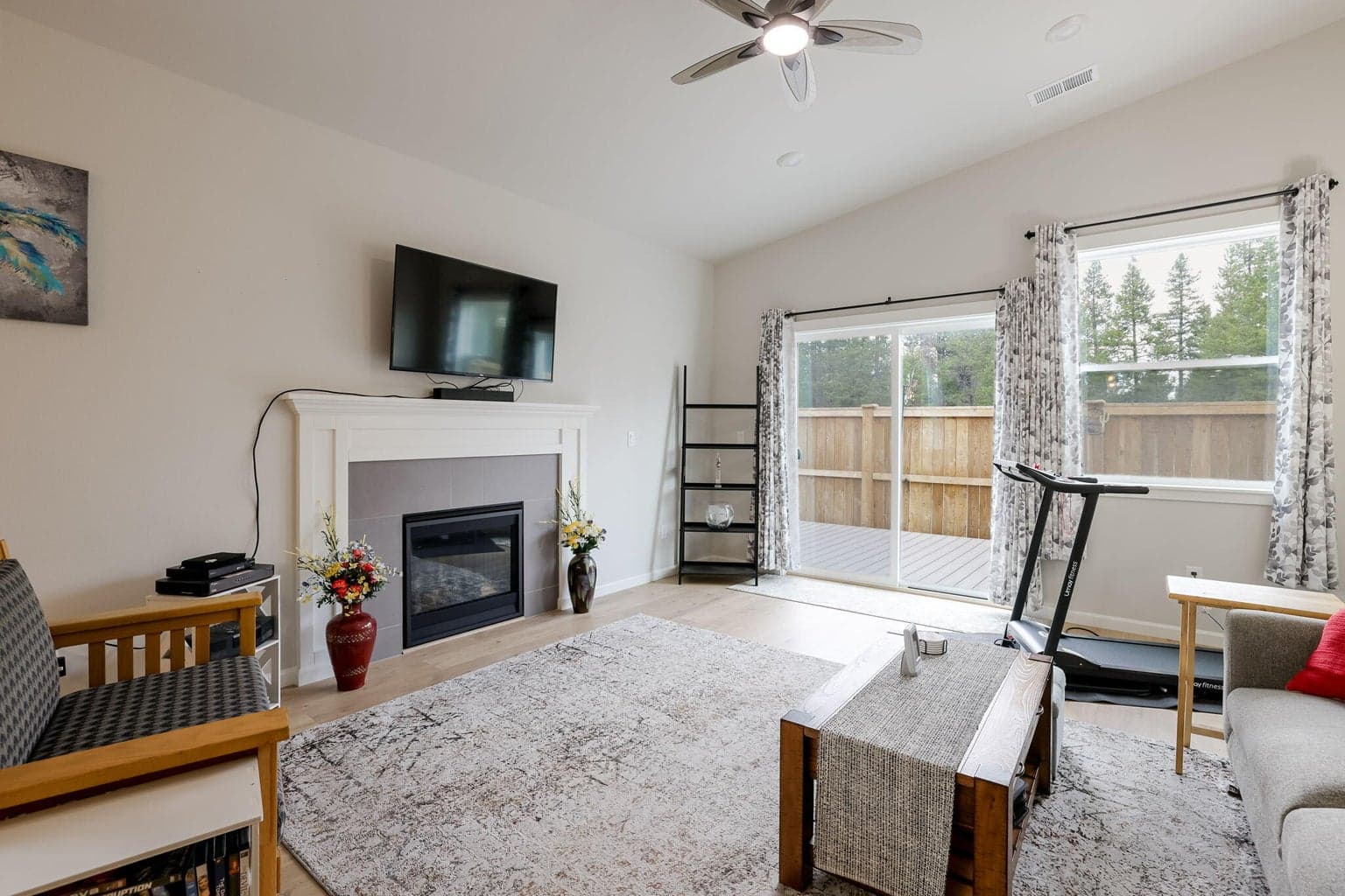 Photo of 16666 Pine Creek Drive 11 of 25