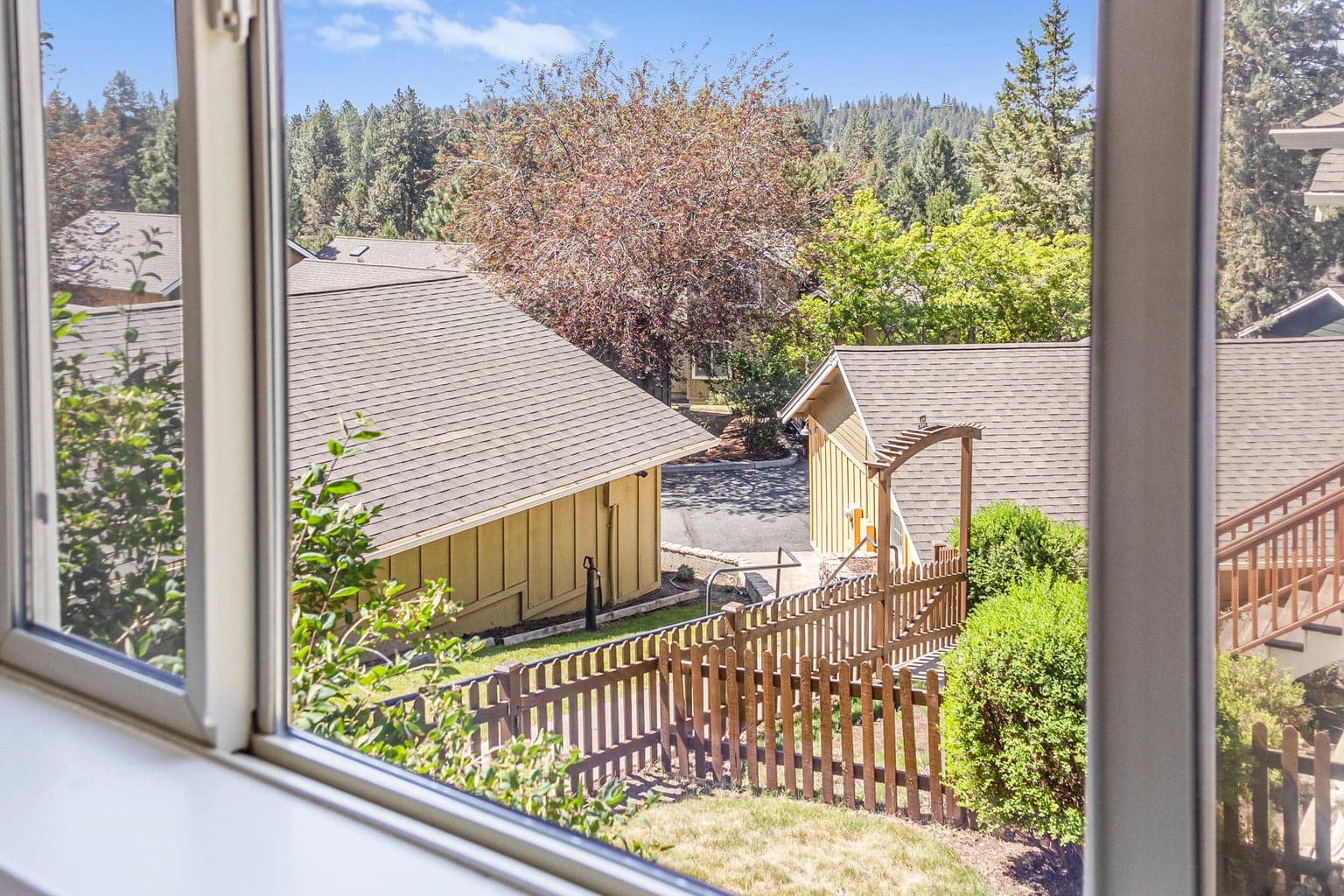 Photo of 1940 NW Monterey Pines Drive 7 of 40