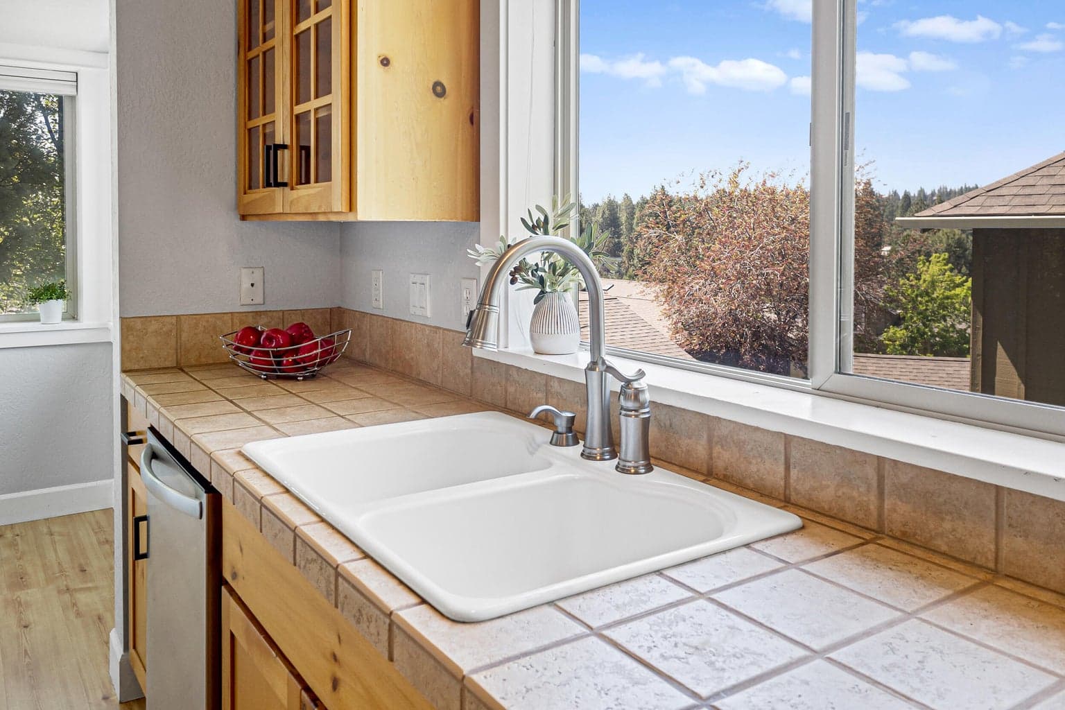 Photo of 1940 NW Monterey Pines Drive 15 of 40