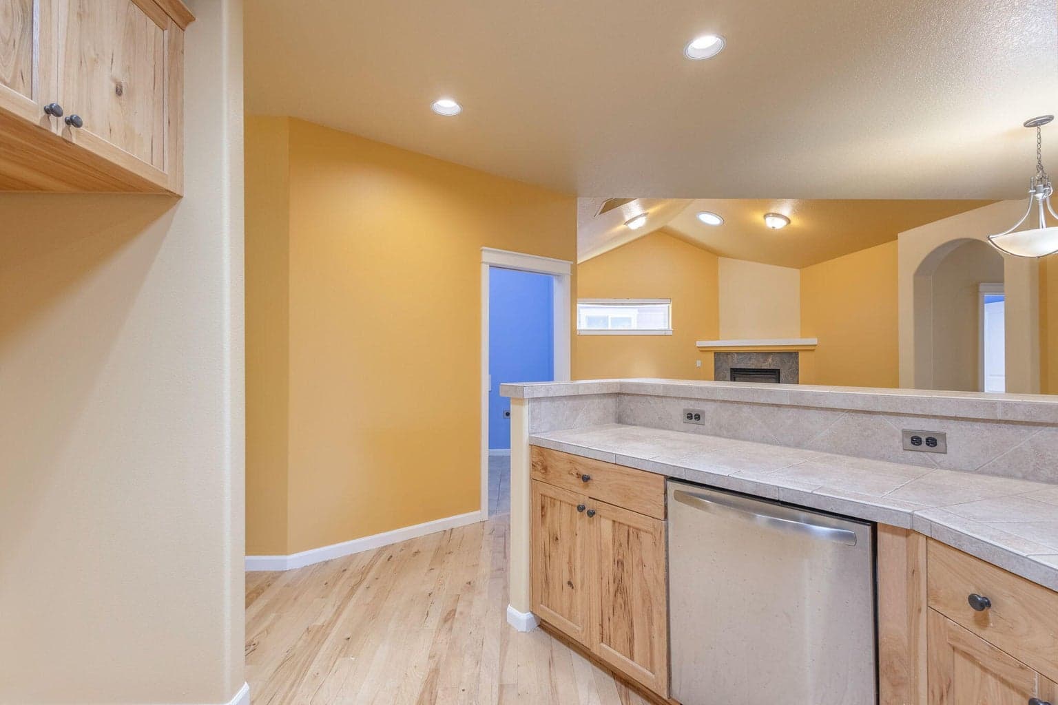 Photo of 1156 NE Steins Pillar Drive 9 of 43