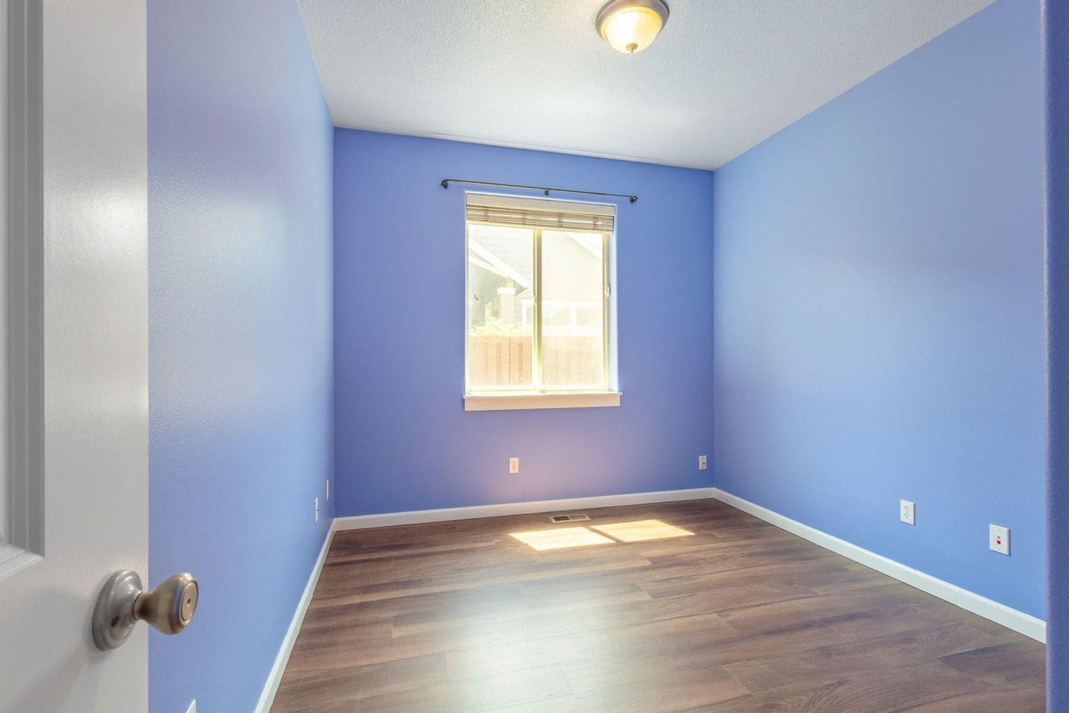 Photo of 1156 NE Steins Pillar Drive 23 of 43
