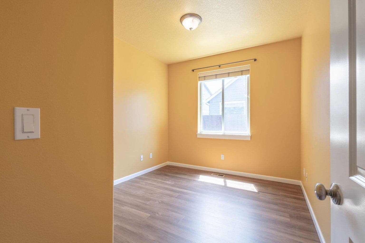Photo of 1156 NE Steins Pillar Drive 25 of 43