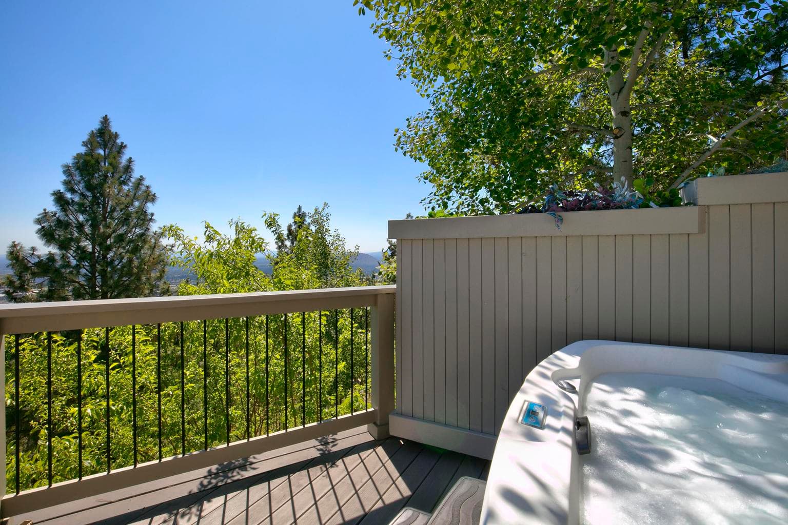 Photo of 1166 Redfield 5 of 38