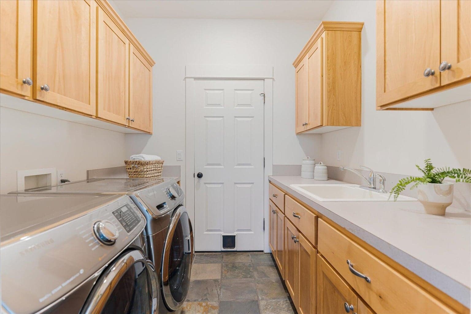 Photo of 578 NW Greyhawk Avenue 36 of 47