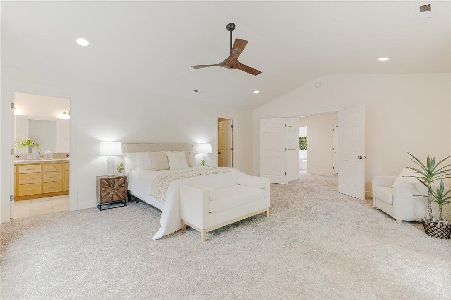 Photo of 578 NW Greyhawk Avenue 20 of 47