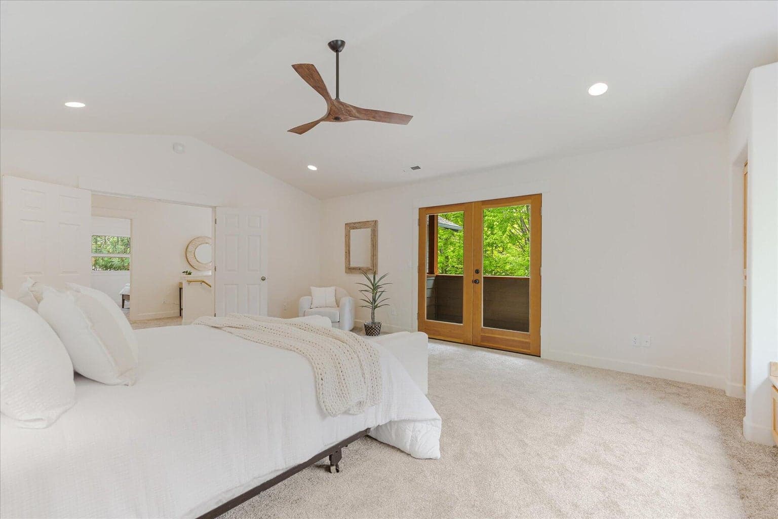 Photo of 578 NW Greyhawk Avenue 26 of 47