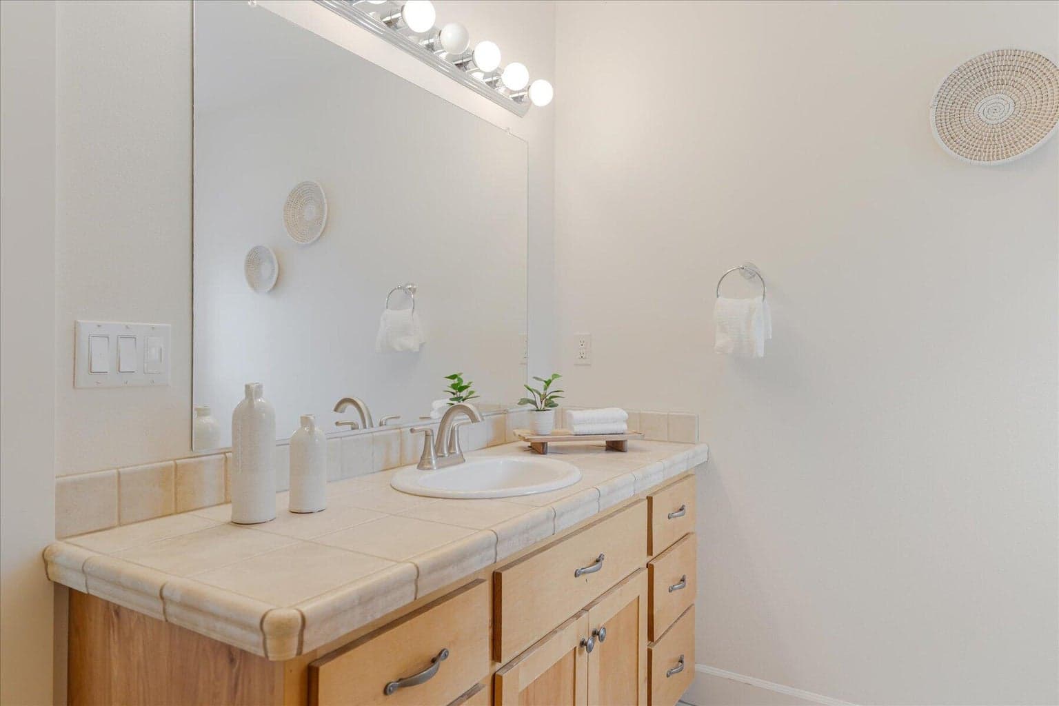 Photo of 578 NW Greyhawk Avenue 32 of 47