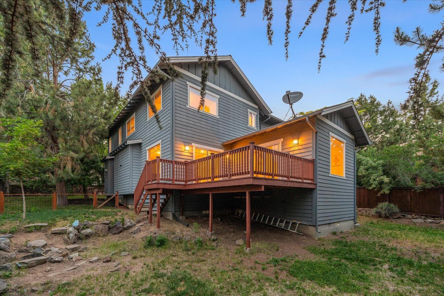 Photo of 578 NW Greyhawk Avenue 40 of 47