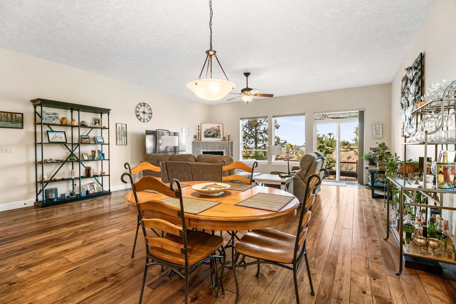 Spacious Great Room