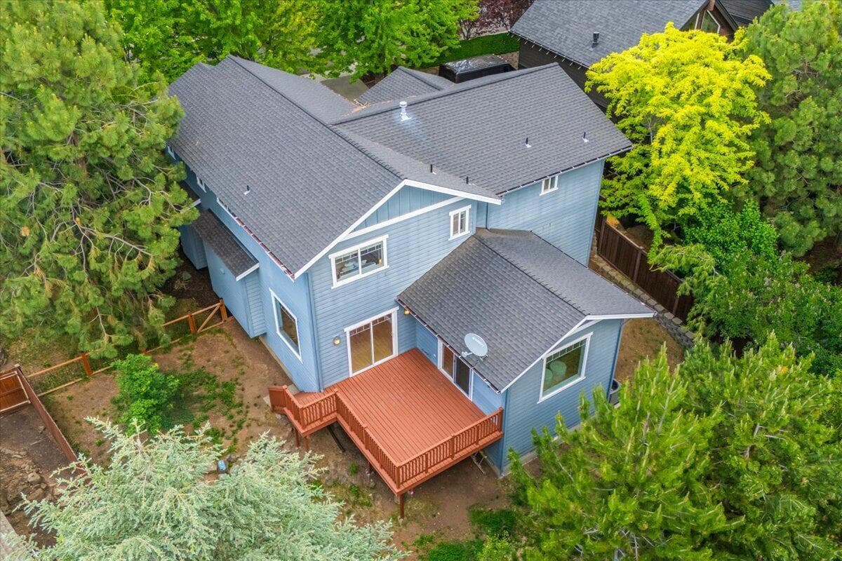 Photo of 578 NW Greyhawk Avenue 42 of 47