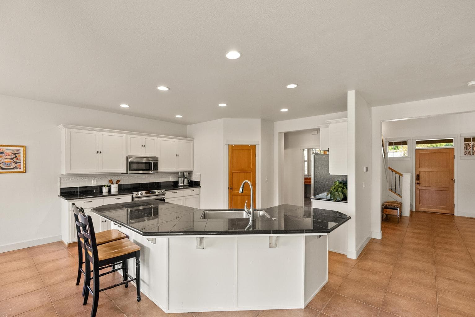 Photo of 2287 NW Meadow Court 12 of 57