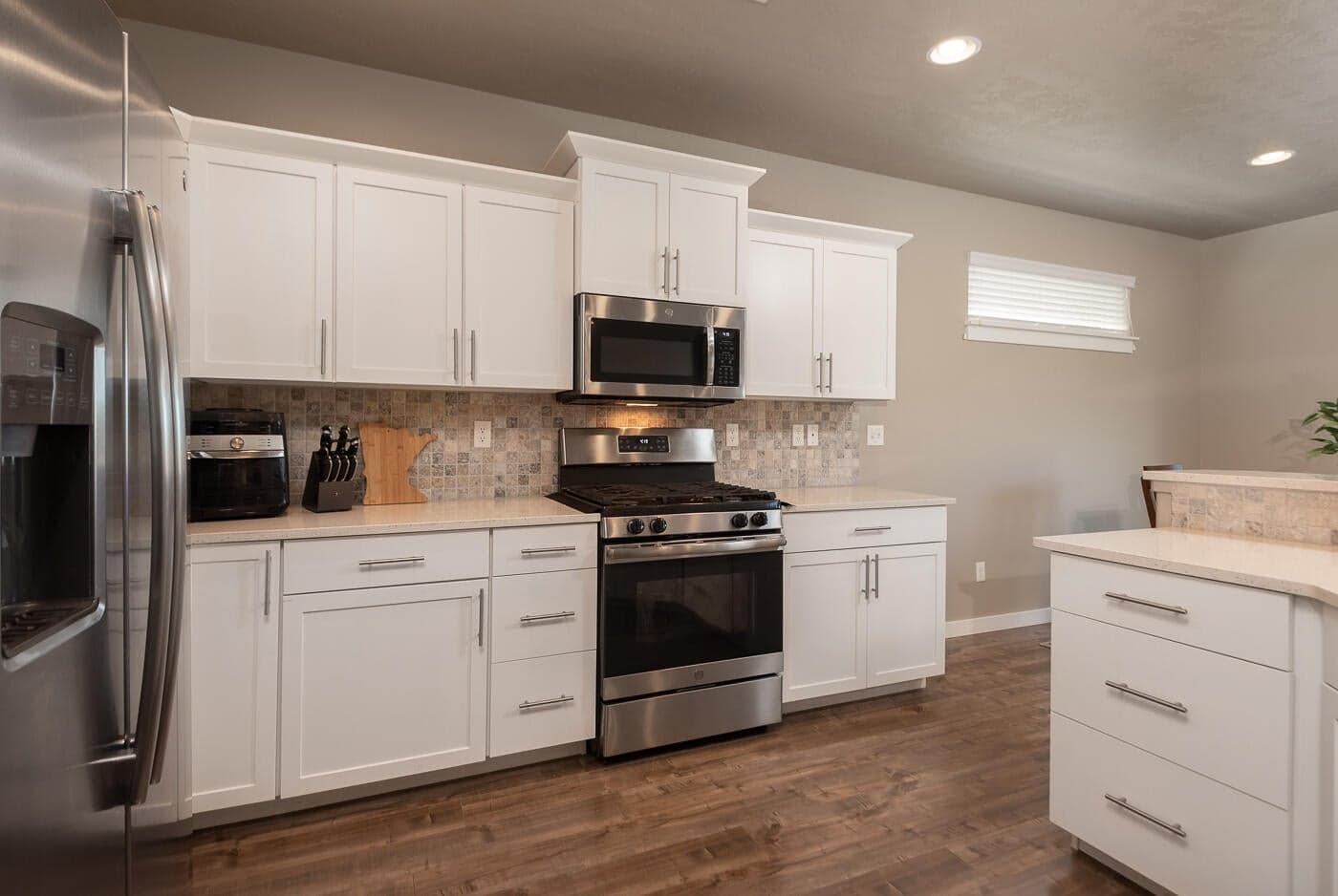 Photo of 3683 SW Pumice Avenue 12 of 24