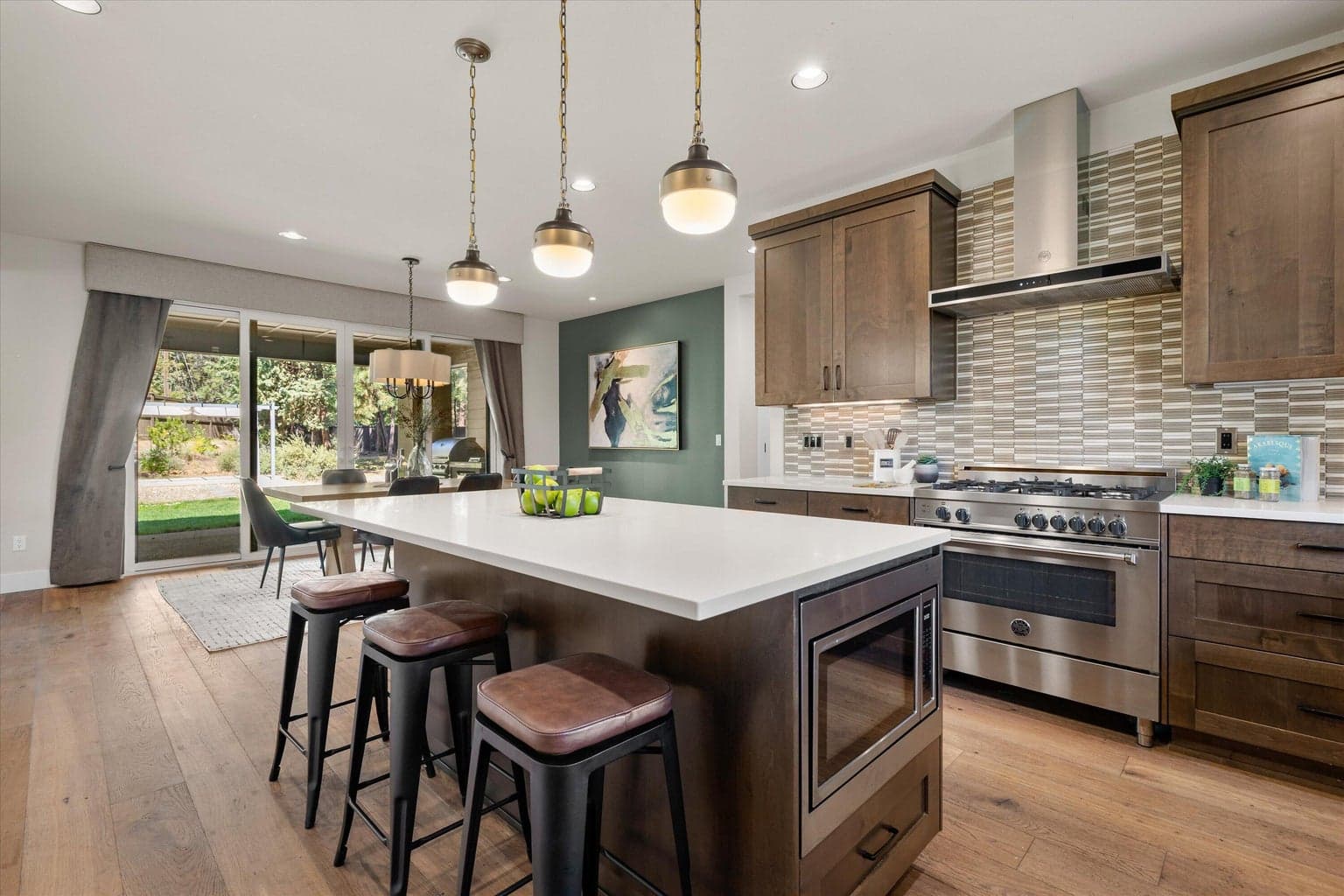 Photo of 62737 NW Mehama Drive 15 of 49