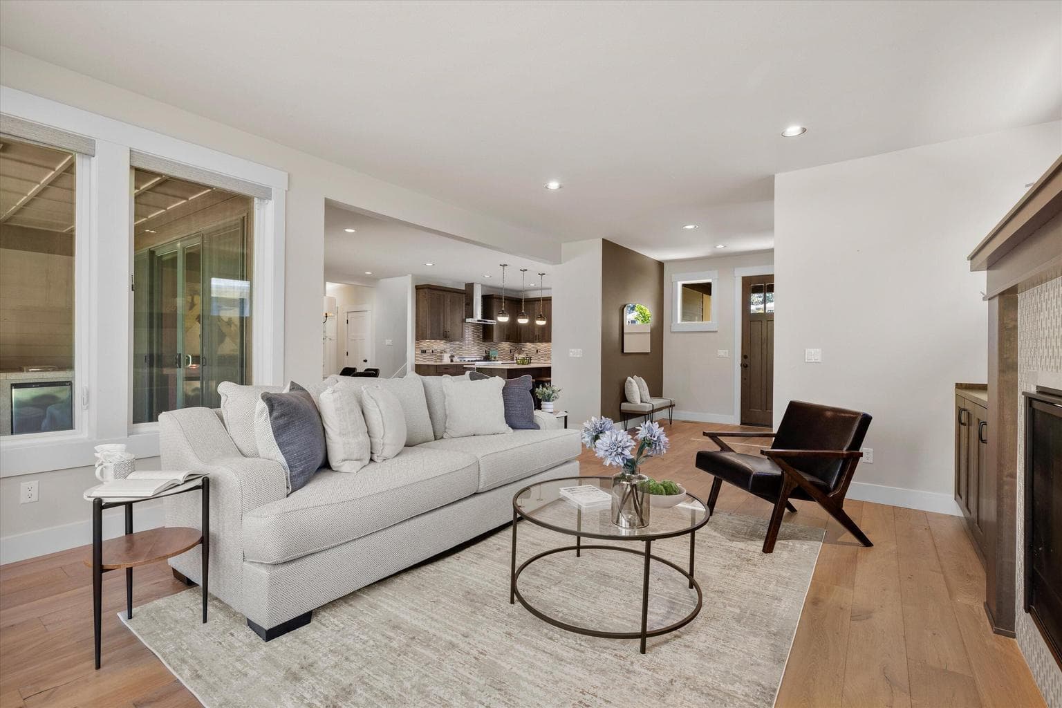 Photo of 62737 NW Mehama Drive 7 of 49