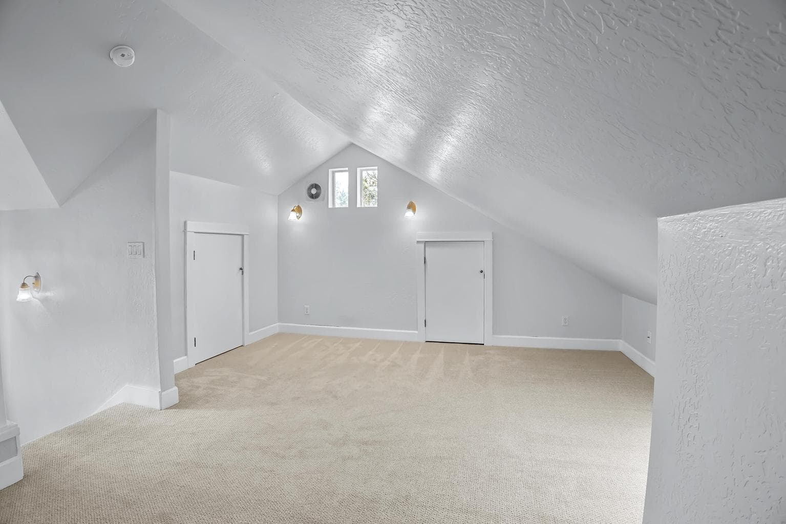 Photo of 1940 NW Monterey Pines Drive 31 of 40
