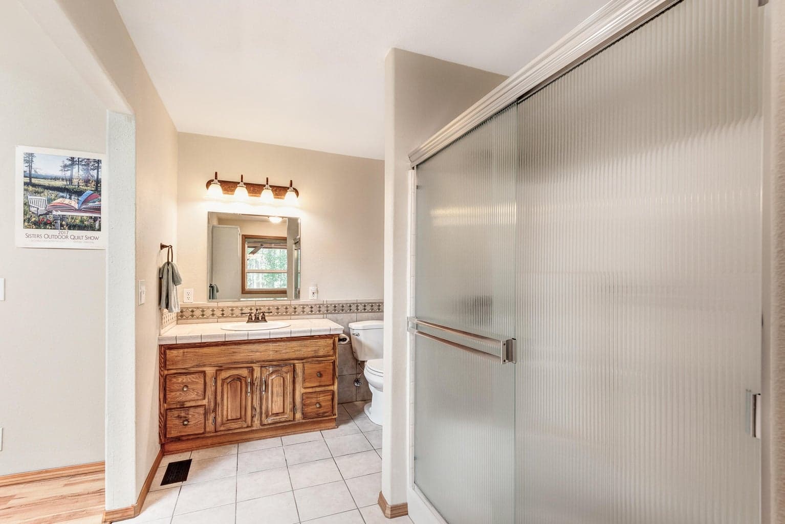 Photo of 15777 Sheila Way 12 of 41