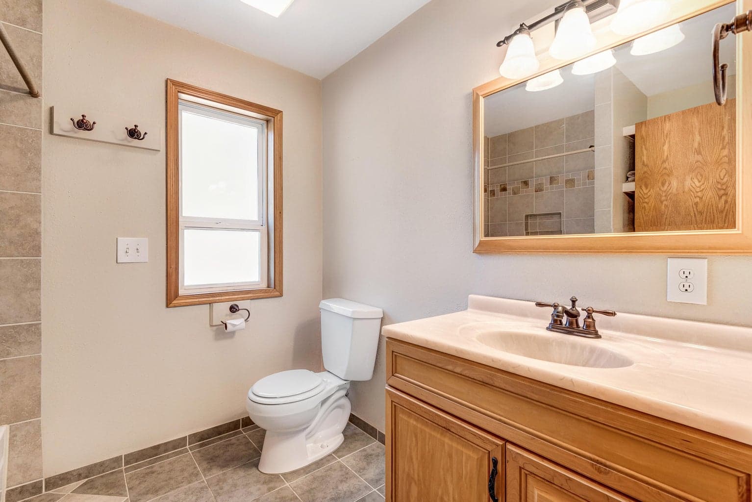 Photo of 15777 Sheila Way 15 of 41