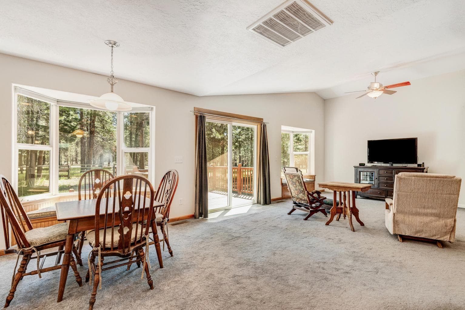 Photo of 15777 Sheila Way 21 of 41