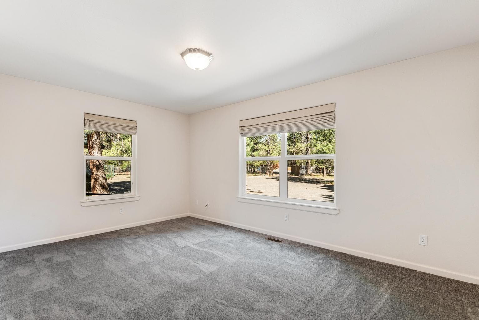 Photo of 15777 Sheila Way 26 of 41
