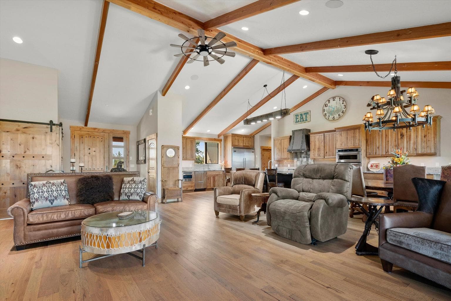 Photo of 7215 NE 33rd Street 20 of 92