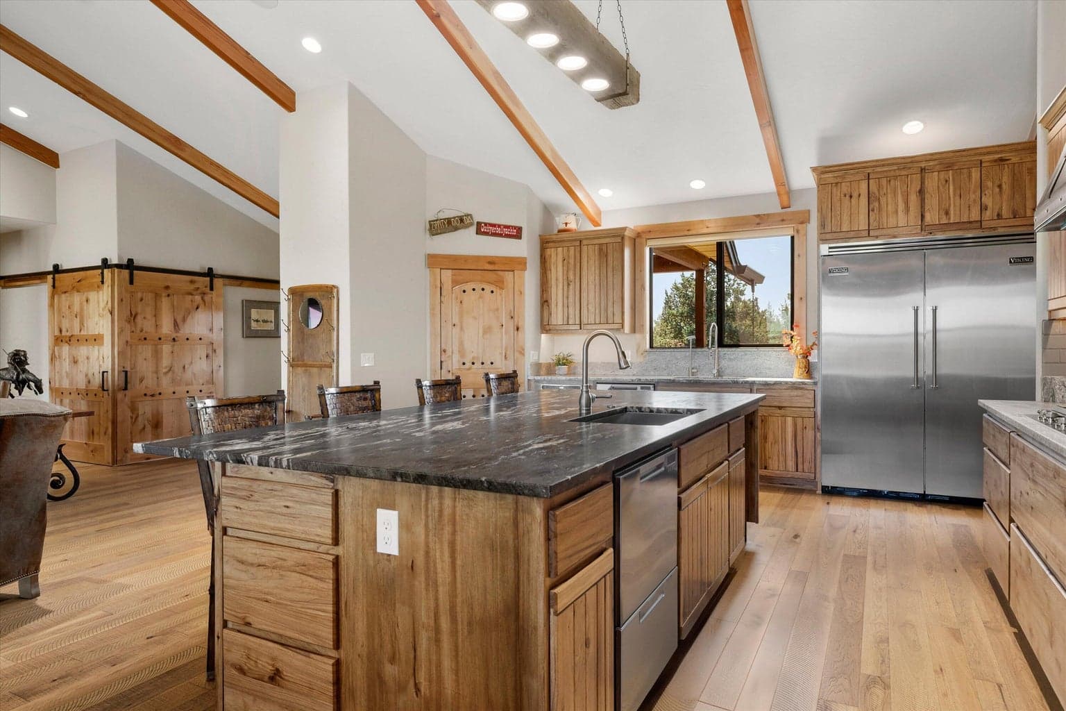 Photo of 7215 NE 33rd Street 25 of 92