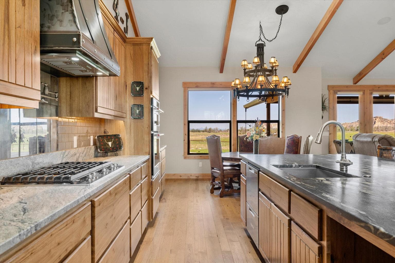 Photo of 7215 NE 33rd Street 27 of 92