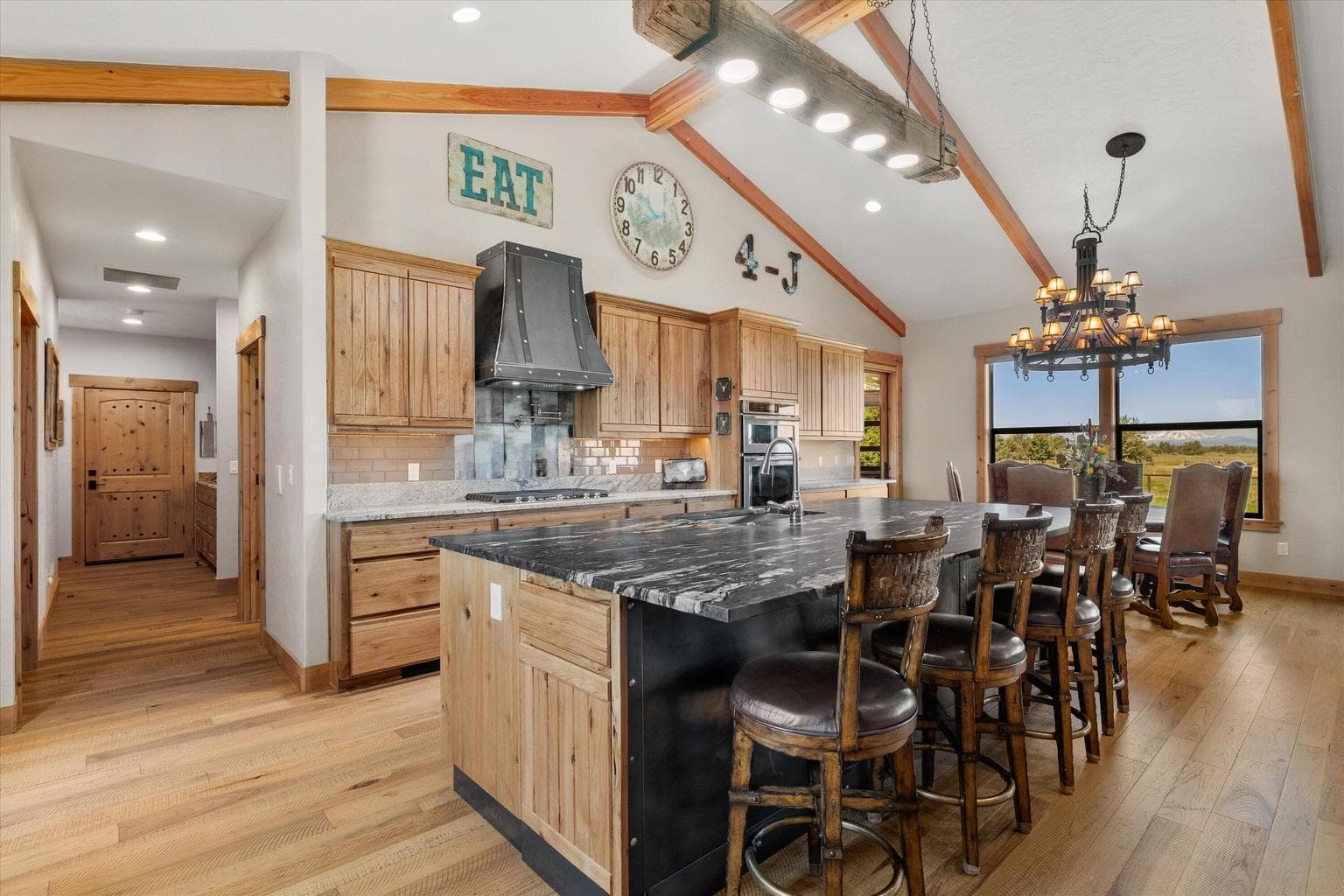 Photo of 7215 NE 33rd Street 31 of 92