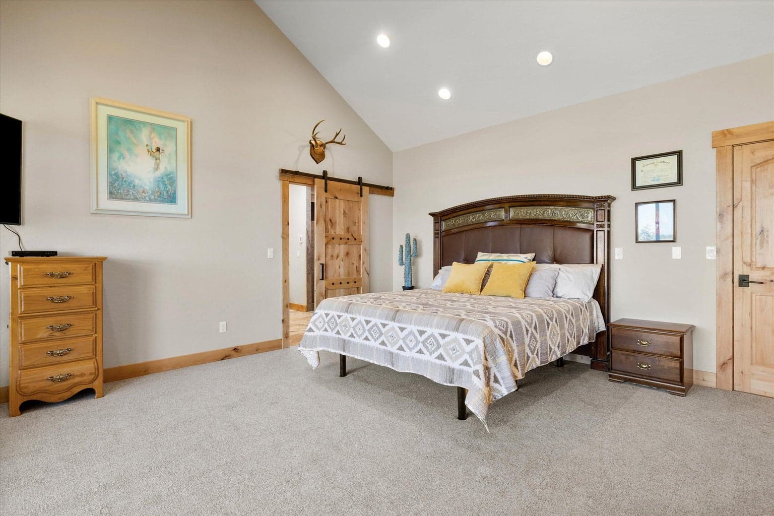 Photo of 7215 NE 33rd Street 40 of 92