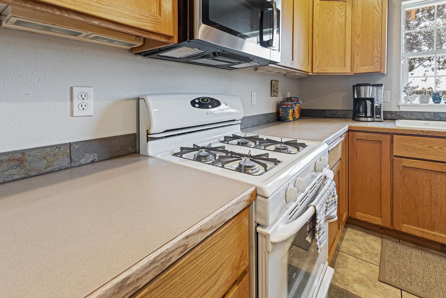 Photo of 2459 NW 22nd Street 12 of 41