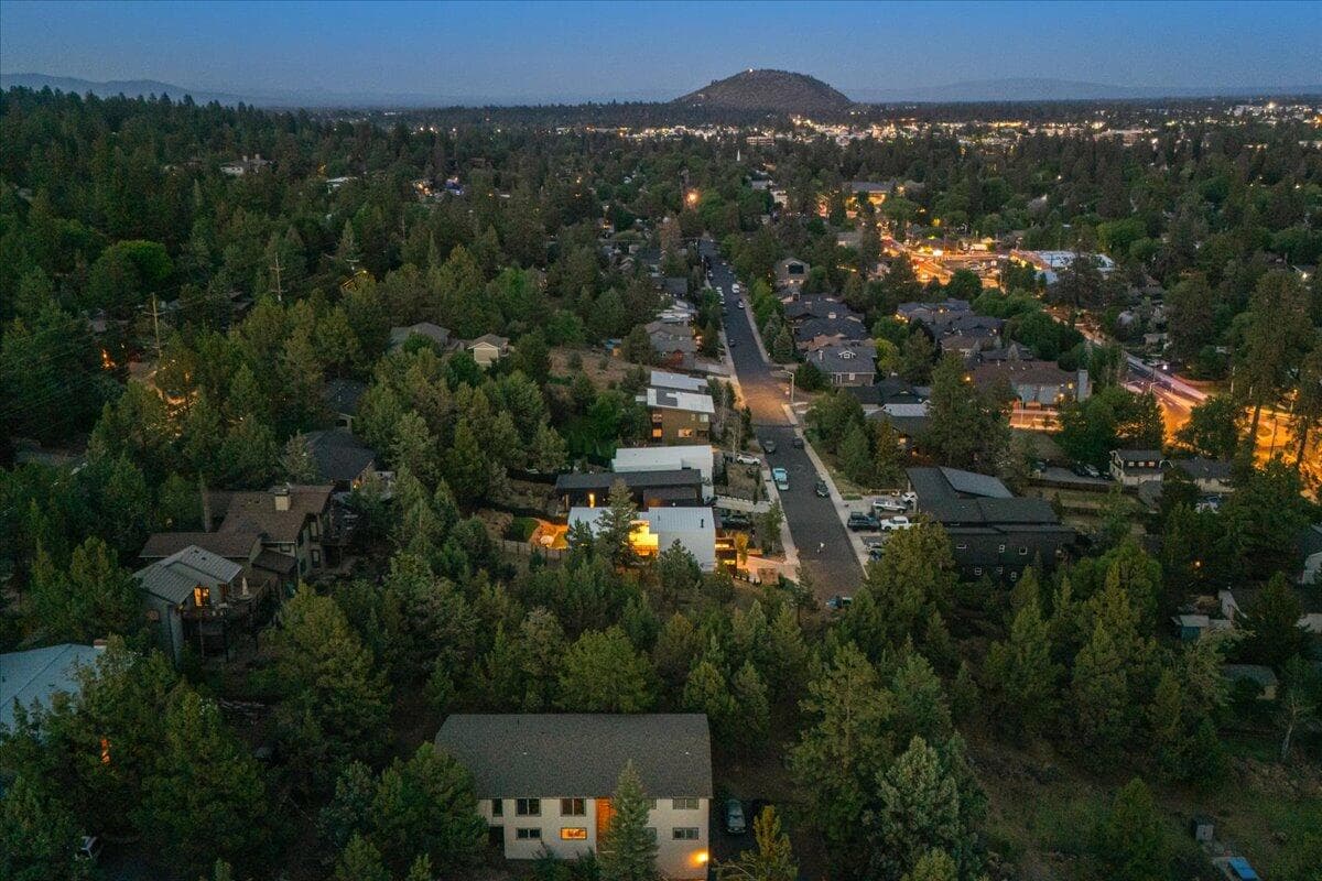 Photo of 1464 NW Ogden Avenue 47 of 50