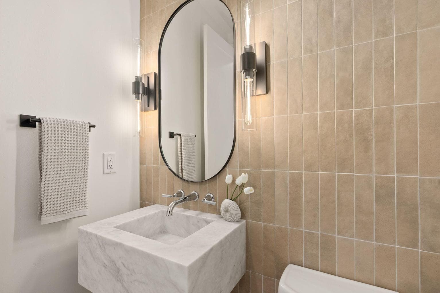 Photo of 2984 NW Polarstar Avenue 37 of 67