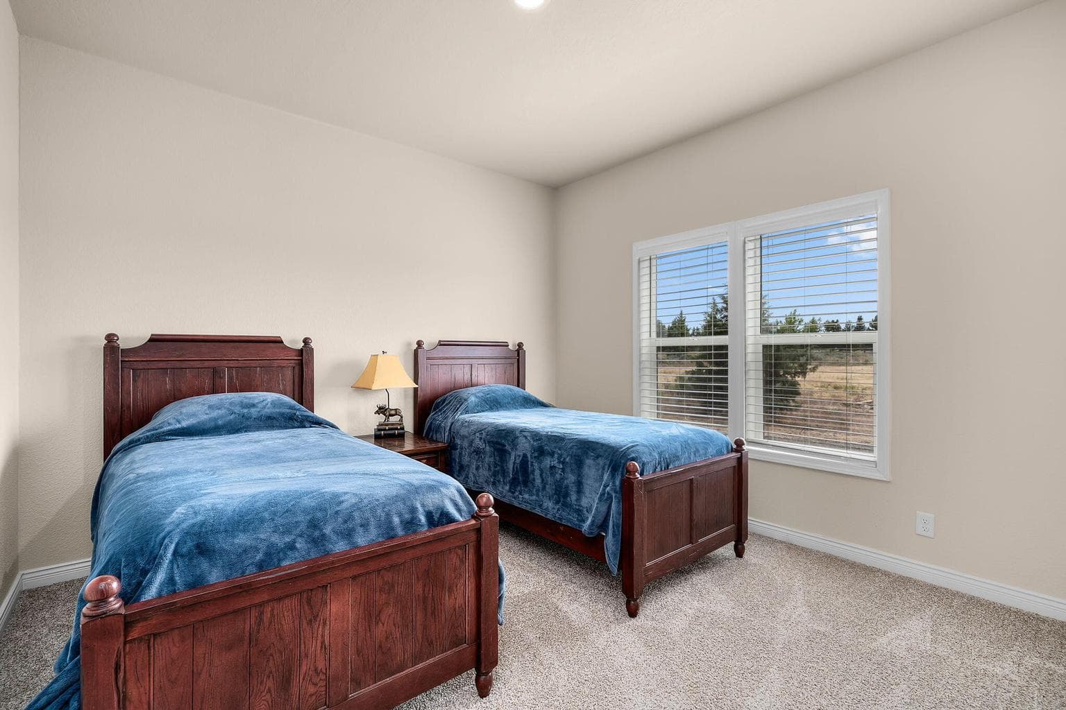 Photo of 14007 SW Peninsula Drive 12 of 29
