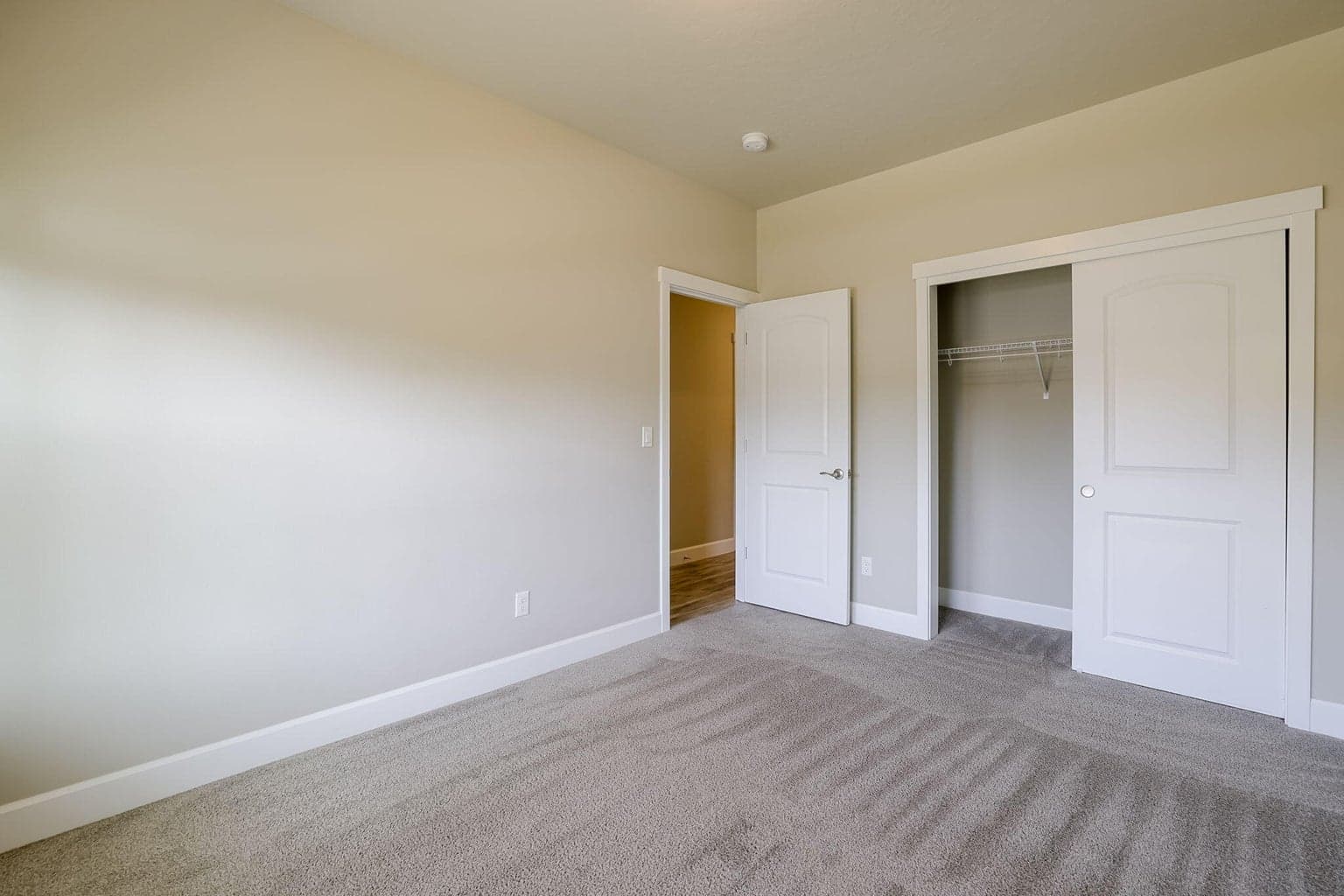 Photo of 2563 NW Elm Place 19 of 32