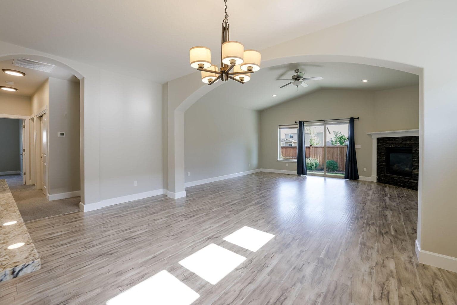 Photo of 2563 NW Elm Place 6 of 32