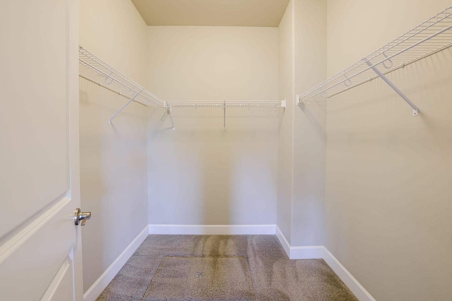 Photo of 2563 NW Elm Place 17 of 32