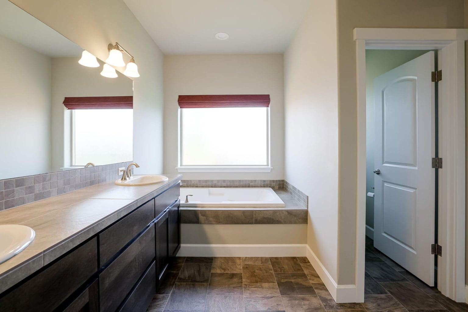 Photo of 2563 NW Elm Place 15 of 32