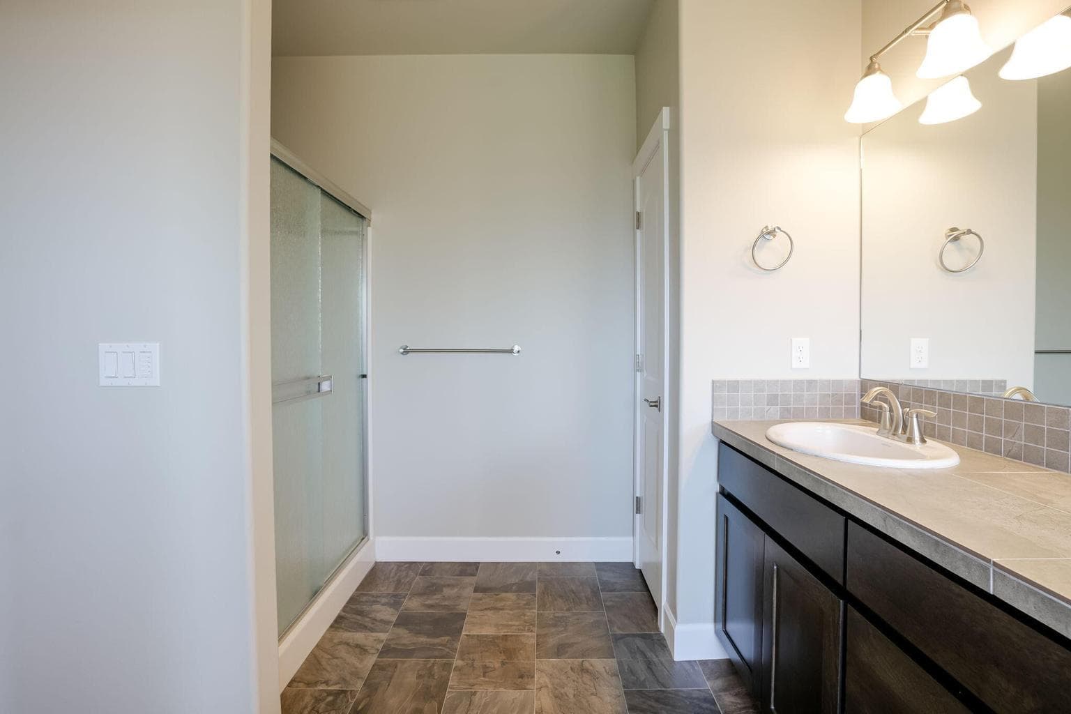 Photo of 2563 NW Elm Place 16 of 32