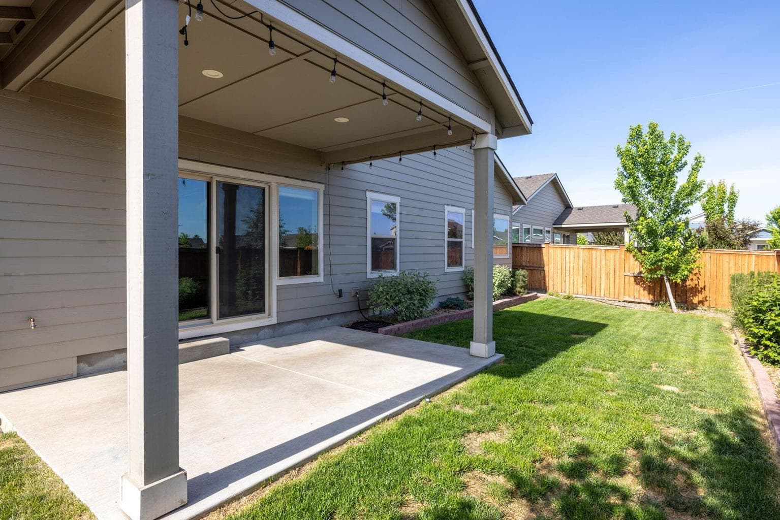 Photo of 2563 NW Elm Place 29 of 32