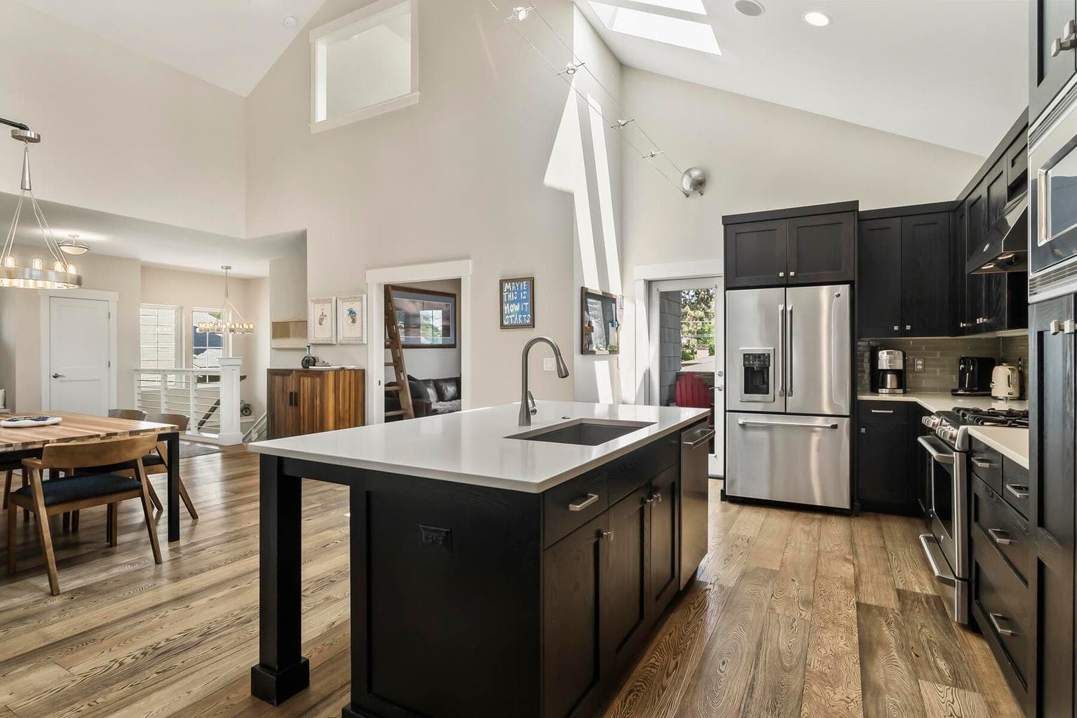 Photo of 1346 NW Elgin Avenue 13 of 47