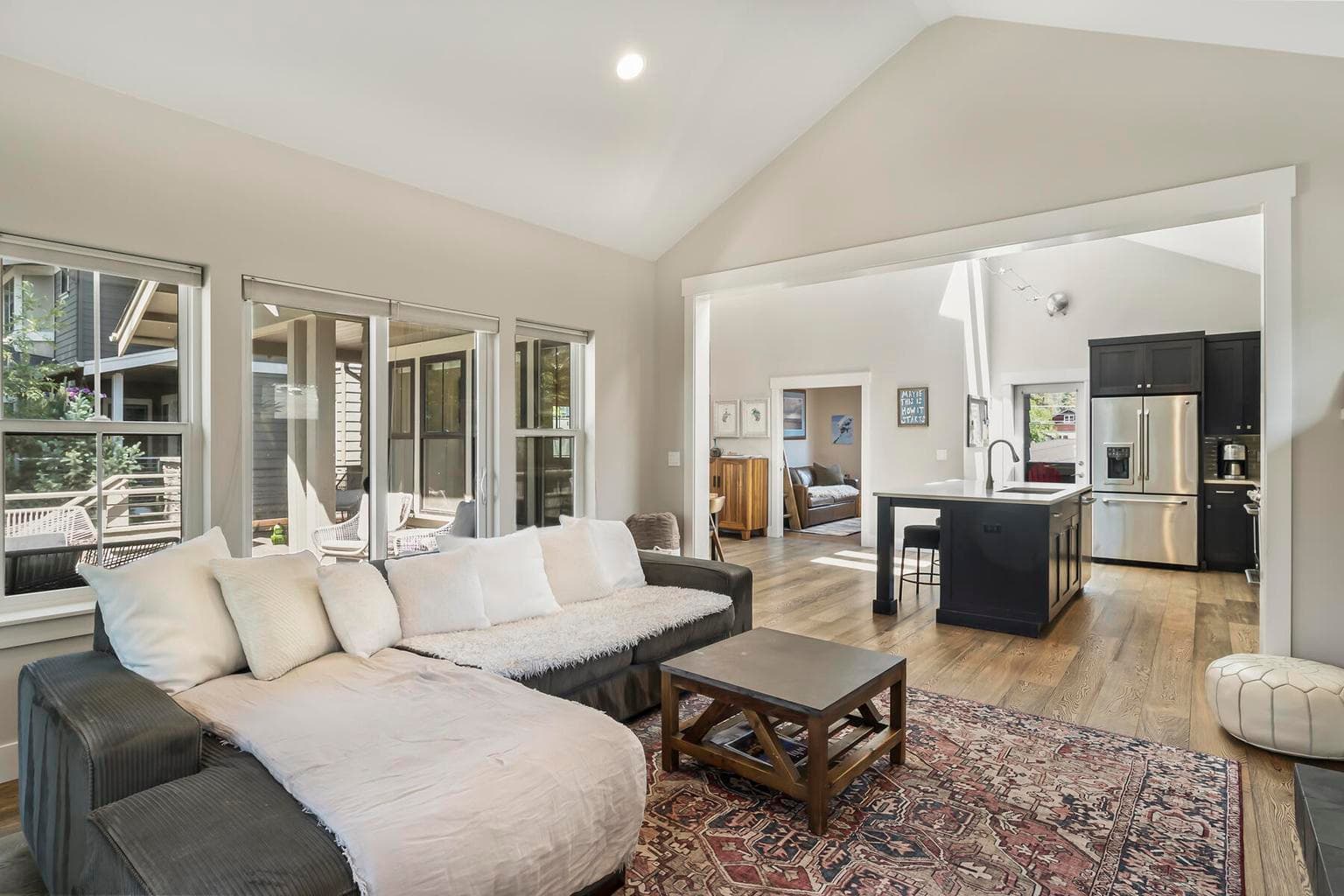 Photo of 1346 NW Elgin Avenue 17 of 47