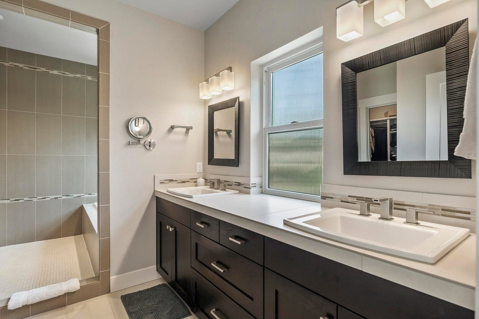 Photo of 1346 NW Elgin Avenue 24 of 47